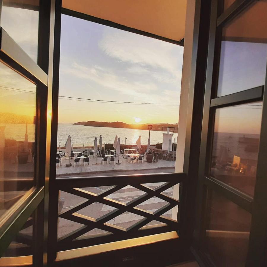 Apartamentos El Muelle Комільяс Екстер'єр фото